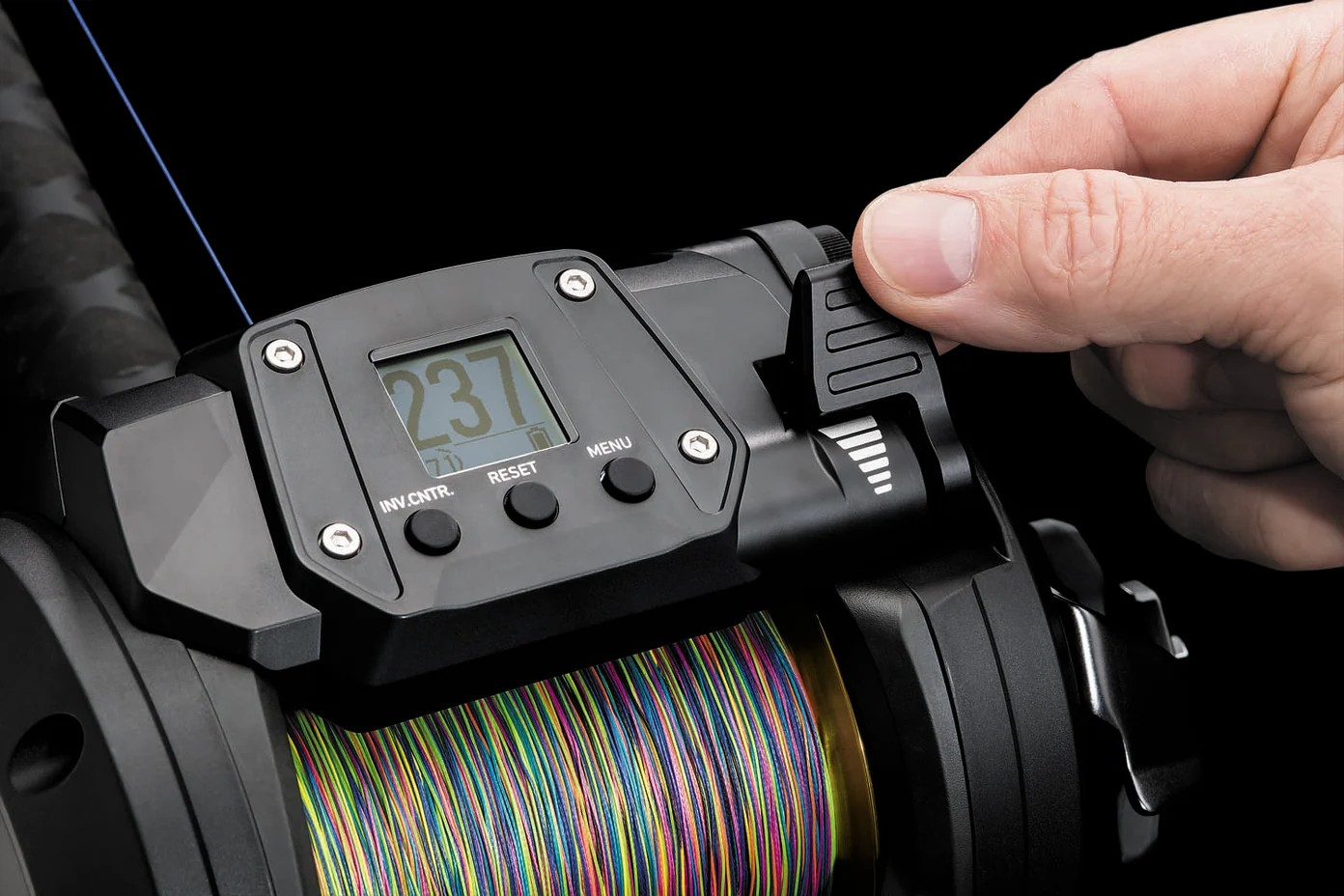 Daiwa Tanacom 1200 (RIGHT RETREIVE)